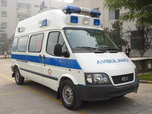 长庆牌CQK5030XJH3救护车图片
