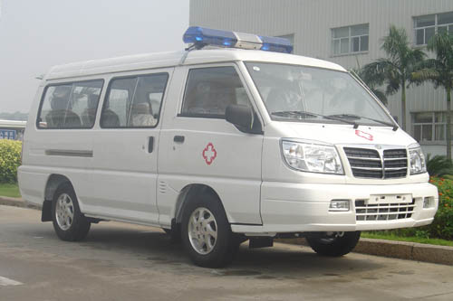 东南牌DN5020XJH3B救护车