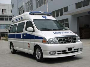 金杯牌SY5031XJHJ-GSBG监护型救护车