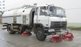 环球牌GZQ5168GSL清洗扫路车