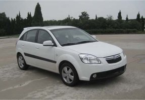 起亚牌YQZ7141E型轿车