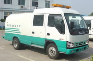 喷洒车