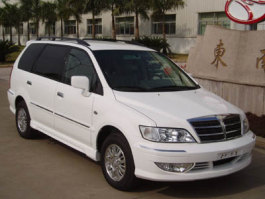 东南牌DN6483L3B型旅行车