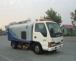 扫路车