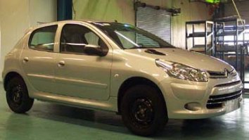 东风雪铁龙牌DC7148B型轿车