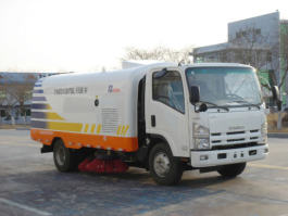 扫路车