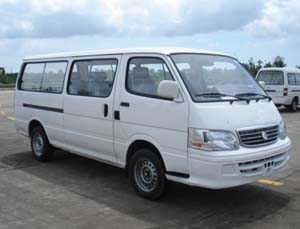 金旅5.3米5-9座小型客车(XML6533E13)