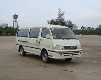 金旅5.3米5-9座小型客车(XML6532E18)
