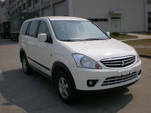 三菱牌多用途乘用车(DN6461)