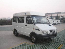 依维柯通讯车