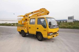 高空作业车