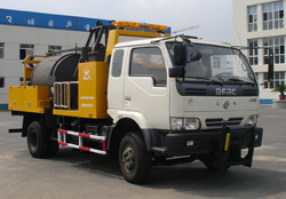 沥青路面养护车