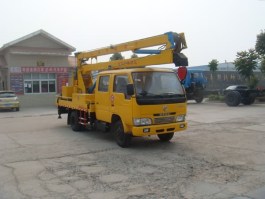 高空作业车