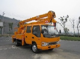 高空作业车