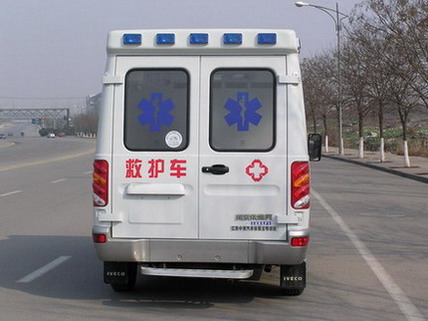 中意牌SZY5043XJH3救护车公告图片