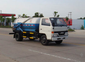 吸污车