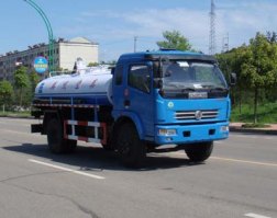 吸粪车