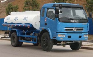 洒水车