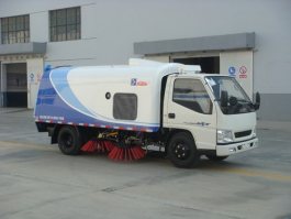 扫路车
