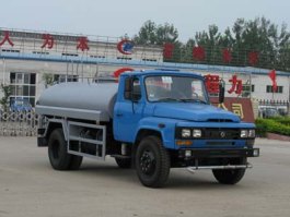 洒水车