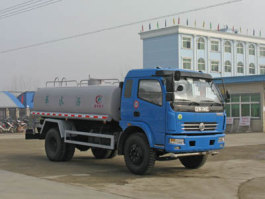 洒水车
