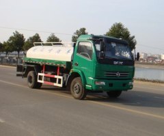 洒水车