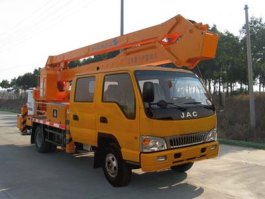高空作业车