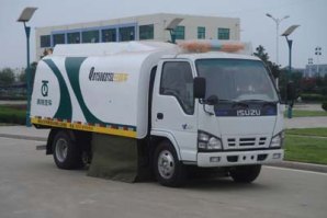 扫路车