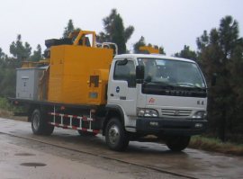 路面养护车