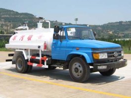 吸污车
