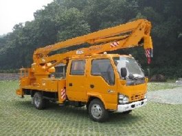 高空作业车