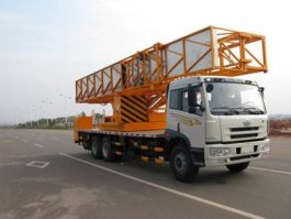 桥梁检测作业车