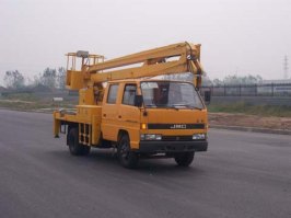 高空作业车