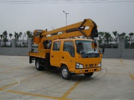 高空作业车