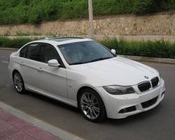 宝马牌BMW7250KD(BMW325i)型轿车