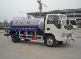 洒水车