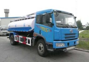 哈齿牌XP5162GXE吸粪车