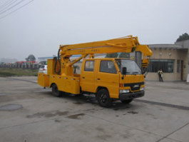 高空作业车