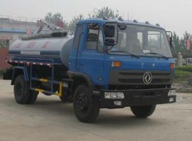 吸粪车
