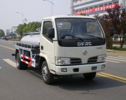 吸粪车