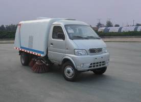 扫路车