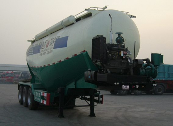 华宇达10.6米31.8吨中密度粉粒物料运输半挂车(LHY9405GFLA)