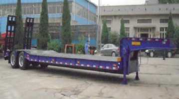 低平板半挂车