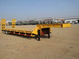 低平板半挂车