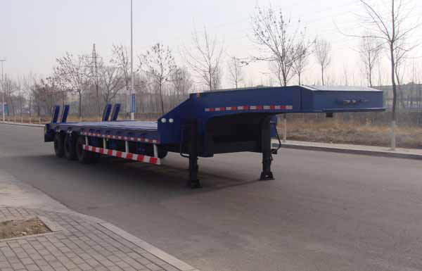 金碧13米31.2吨低平板半挂车(PJQ9401TDP)