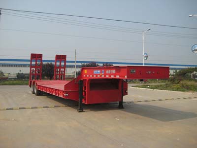 杨嘉12.5米20吨低平板半挂车(LHL9280TDP)