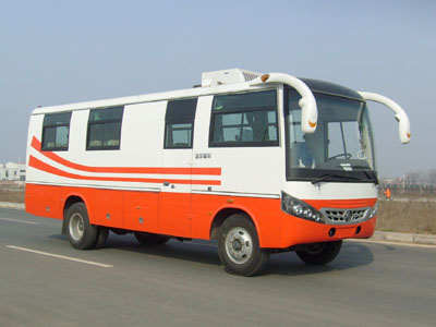 凌宇8.6米24-32座客车(CLY6860DEB)
