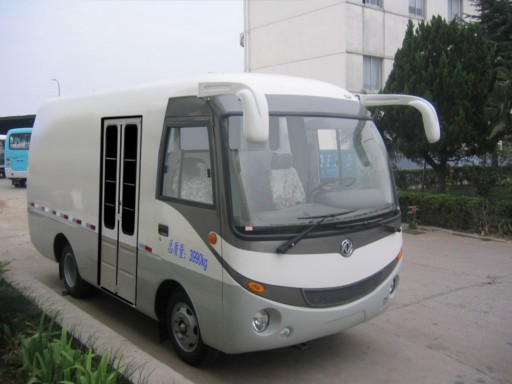东风牌EQ5040XXYMC厢式运输车