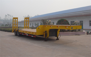 新科11.9米15吨低平板半挂车(LXK9221TDP)