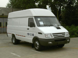 依维柯厢式运输车